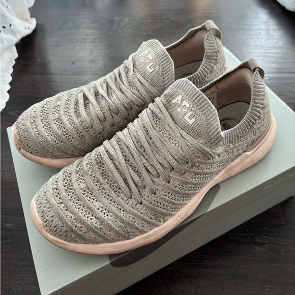APL Techloom Wave Size 9 in Grey/Pink - Picture 2 of 6